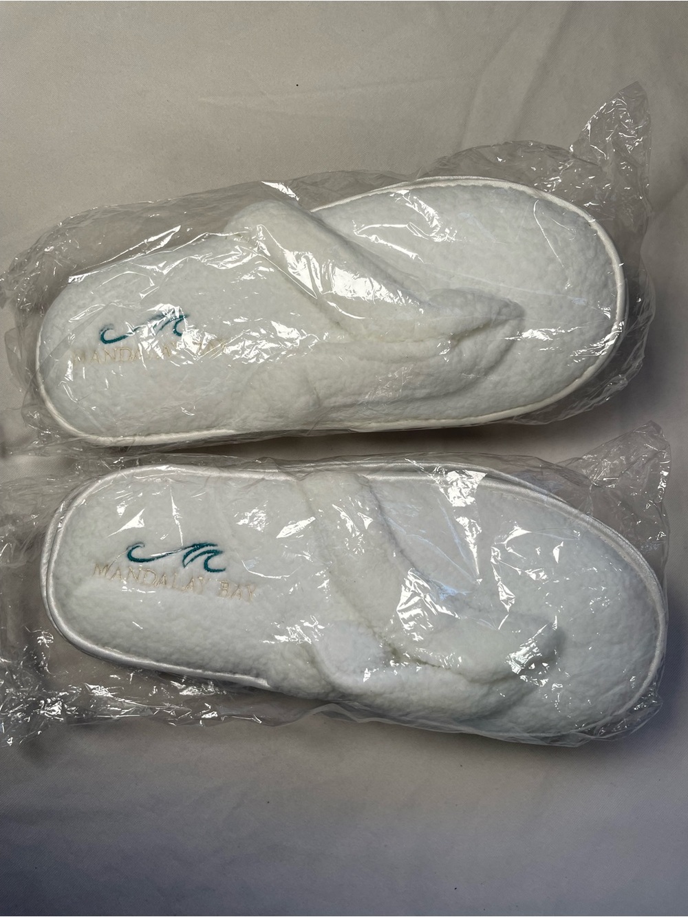 NEW Lot of 2 Y2K/2010s Era Mandalay Bay Las Vegas Hotel & Casino Spa Slippers